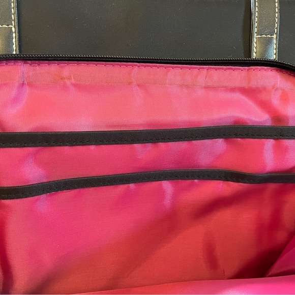 Black LAPTOP shoulder bag. Padded. Roomy. Mega storage. Excellent used condition - Picture 6 of 7